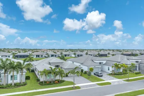 11340 Frosted Pine Manor Boynton Beach FL 33473