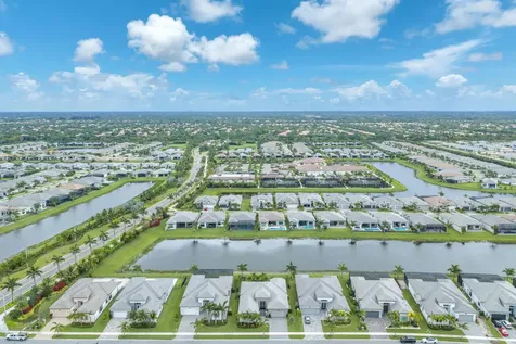 11340 Frosted Pine Manor Boynton Beach FL 33473