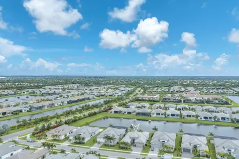 11340 Frosted Pine Manor Boynton Beach FL 33473