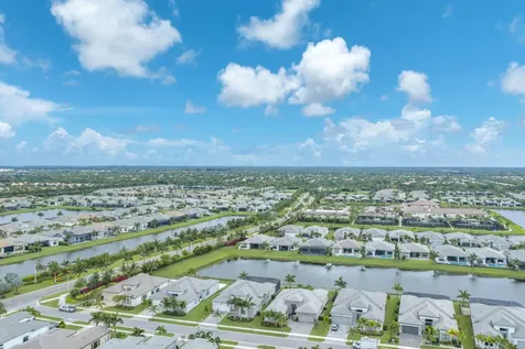 11340 Frosted Pine Manor Boynton Beach FL 33473