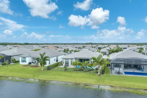 11340 Frosted Pine Manor Boynton Beach FL 33473