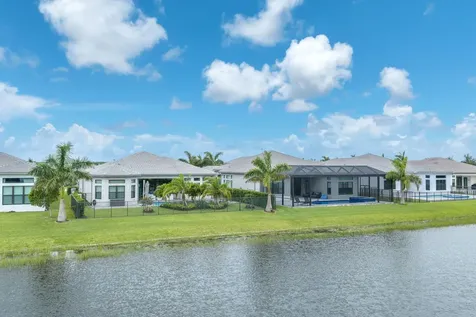 11340 Frosted Pine Manor Boynton Beach FL 33473