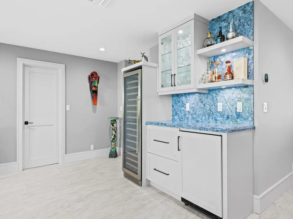 2754 NE 31st Court Lighthouse Point FL 33064