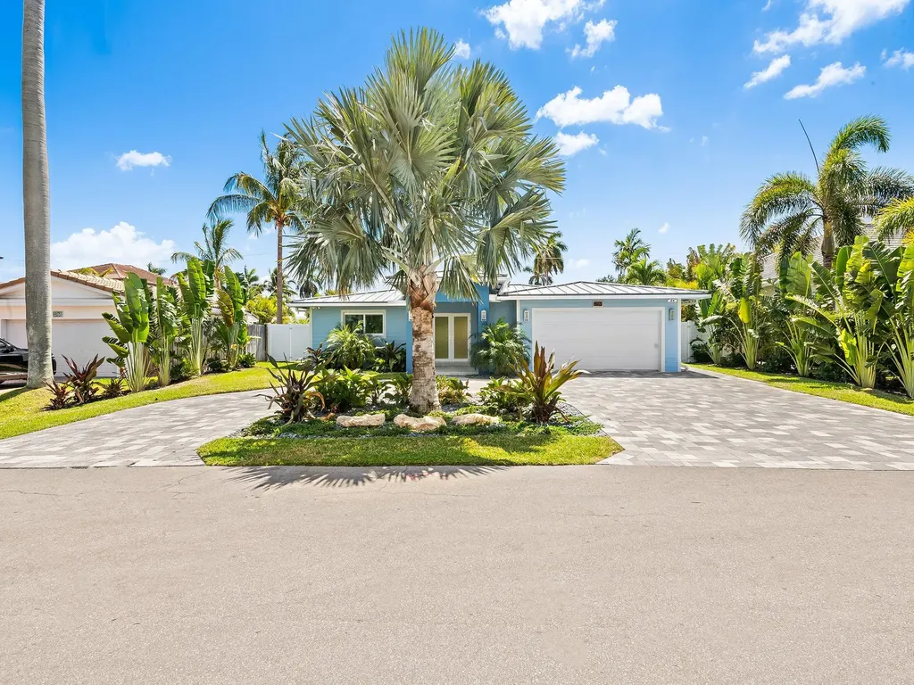 2754 NE 31st Court Lighthouse Point FL 33064