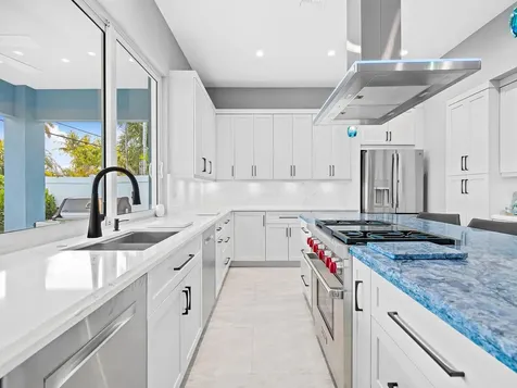 2754 NE 31st Court Lighthouse Point FL 33064