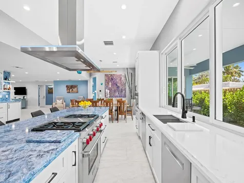 2754 NE 31st Court Lighthouse Point FL 33064