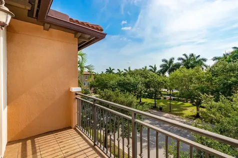 932 SW 147th Avenue Pembroke Pines FL 33027