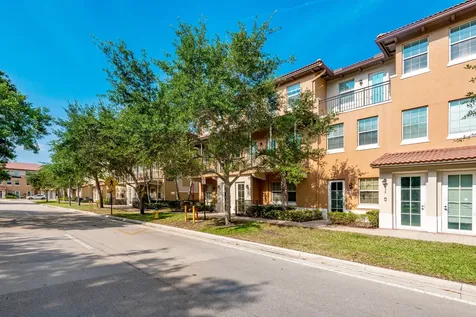 932 SW 147th Avenue Pembroke Pines FL 33027