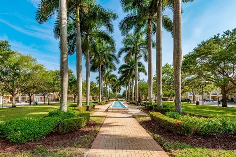 932 SW 147th Avenue Pembroke Pines FL 33027