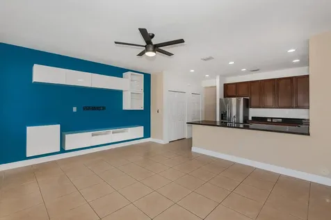 932 SW 147th Avenue Pembroke Pines FL 33027
