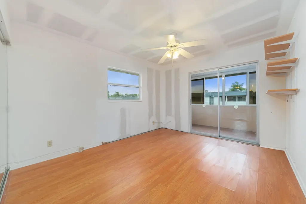 560 Brittany L Delray Beach FL 33446
