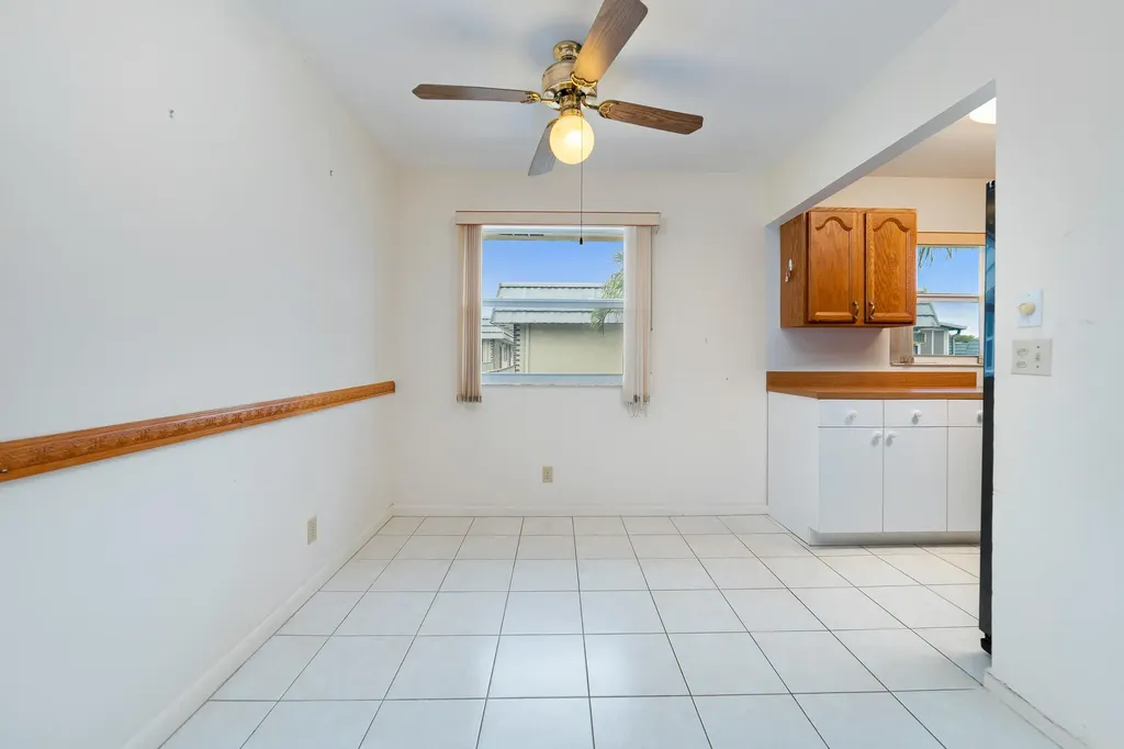 560 Brittany L Delray Beach FL 33446