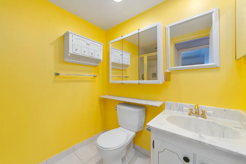 560 Brittany L Delray Beach FL 33446
