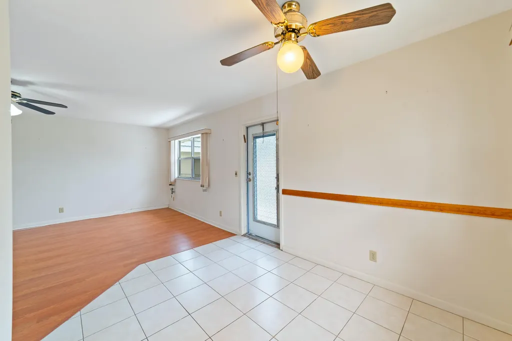 560 Brittany L Delray Beach FL 33446
