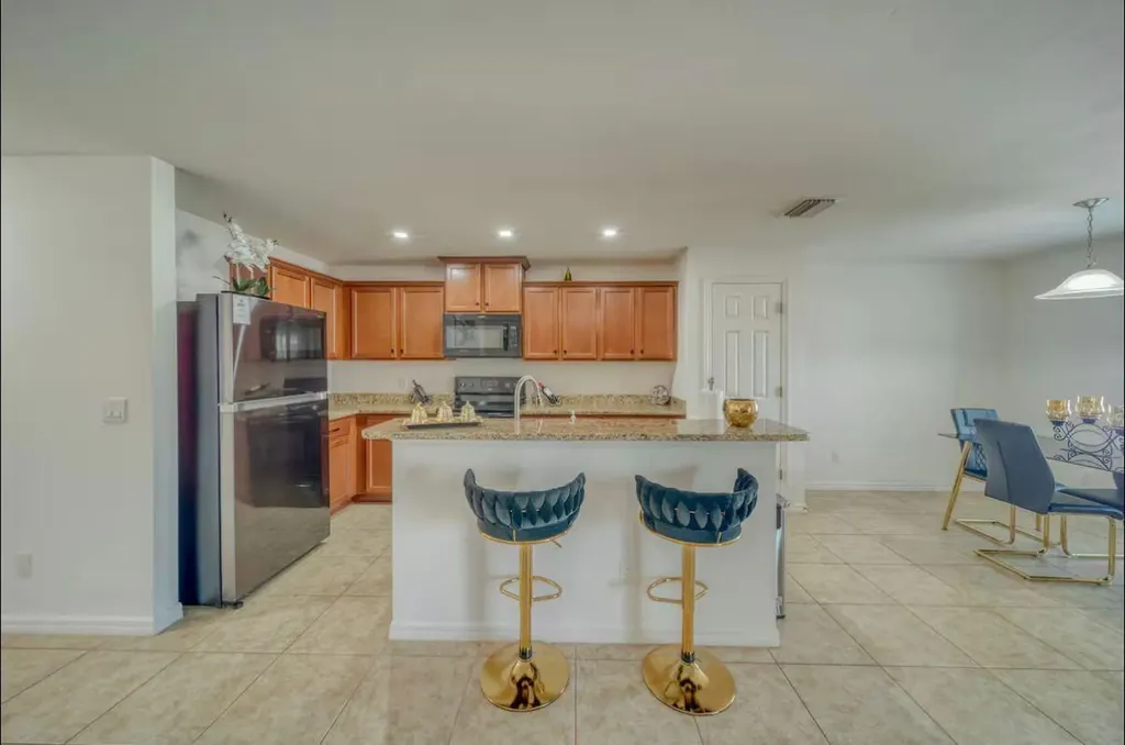 1925 SW 14th Street Cape Coral FL 33991