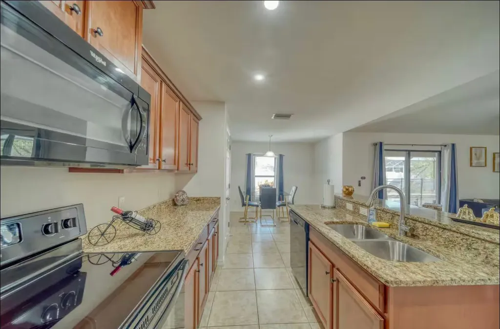 1925 SW 14th Street Cape Coral FL 33991