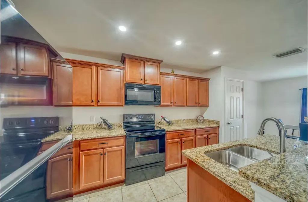 1925 SW 14th Street Cape Coral FL 33991