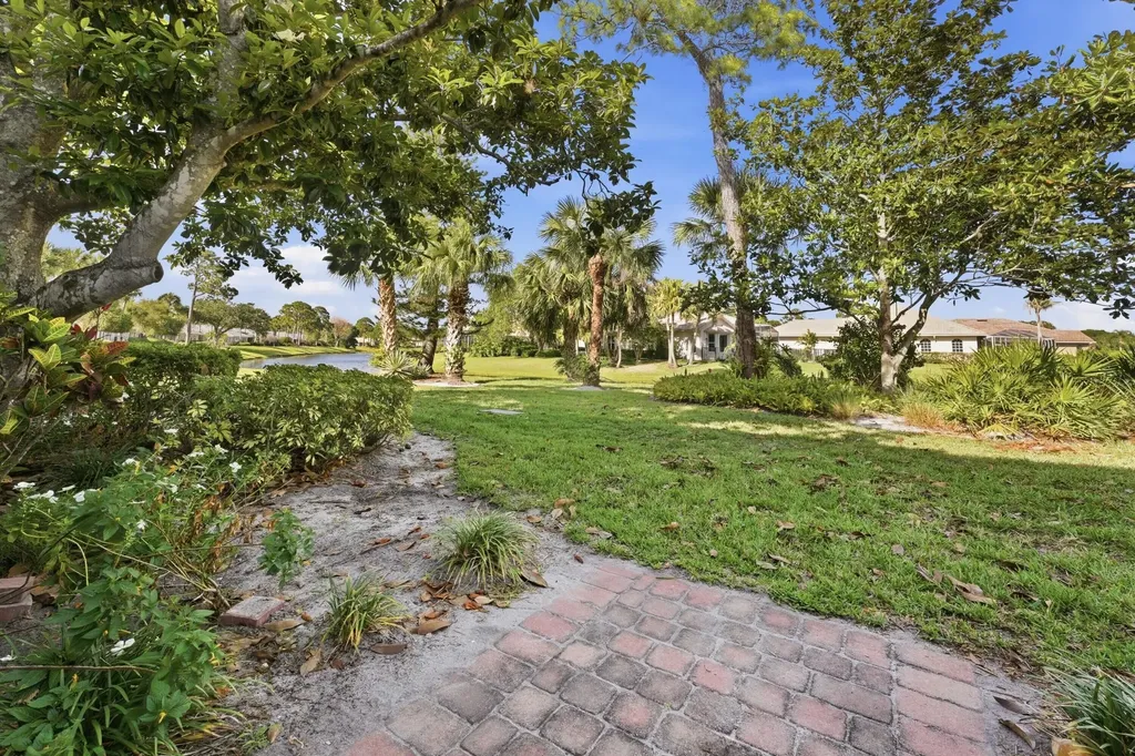 7370 Pine Creek Way Port St Lucie FL 34986