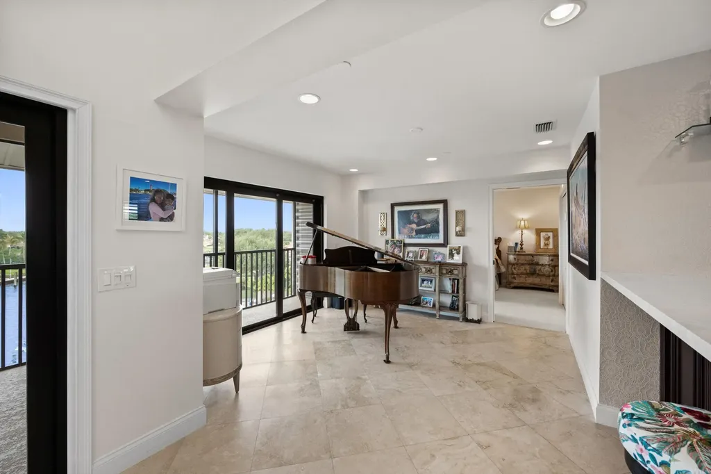 16910 Bay Street Jupiter FL 33477