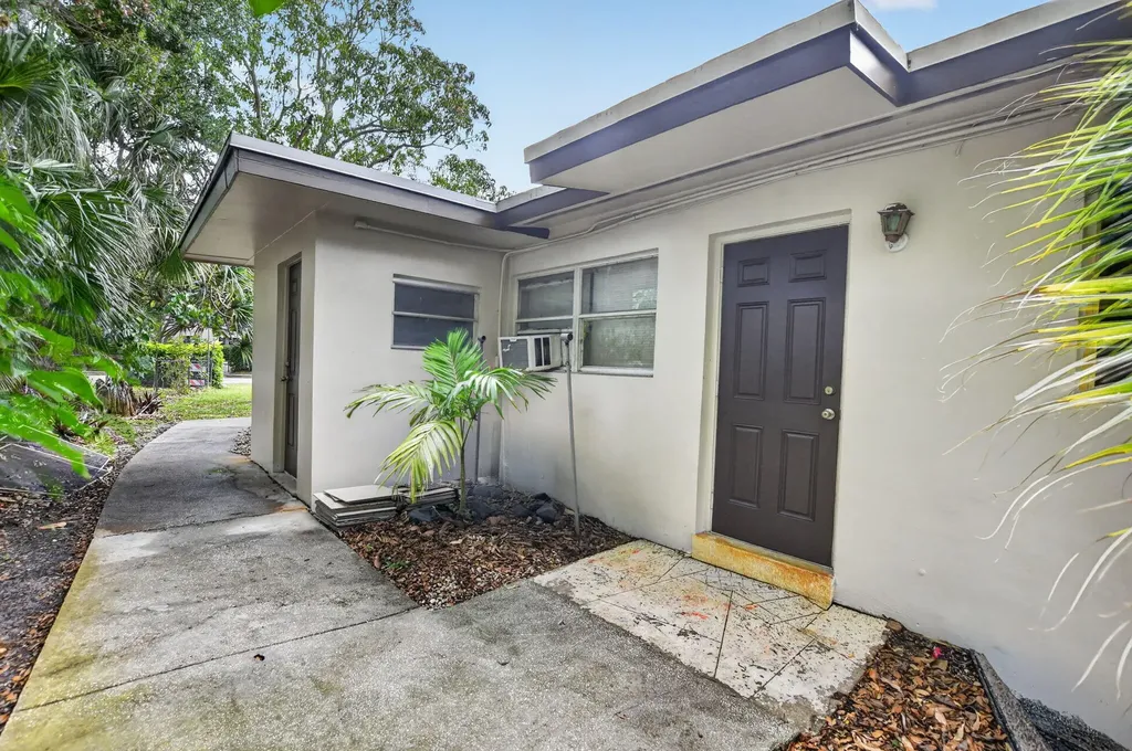314 SW 1st Street Boca Raton FL 33432