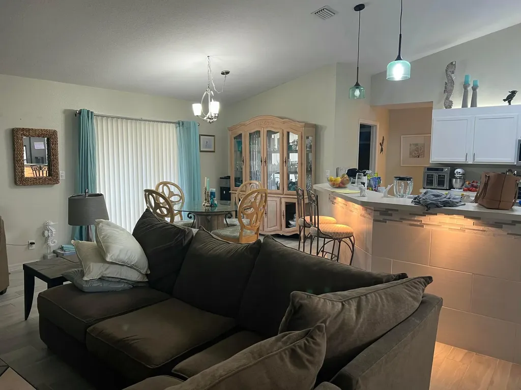 616 SW Jaffe Avenue Port St Lucie FL 34953