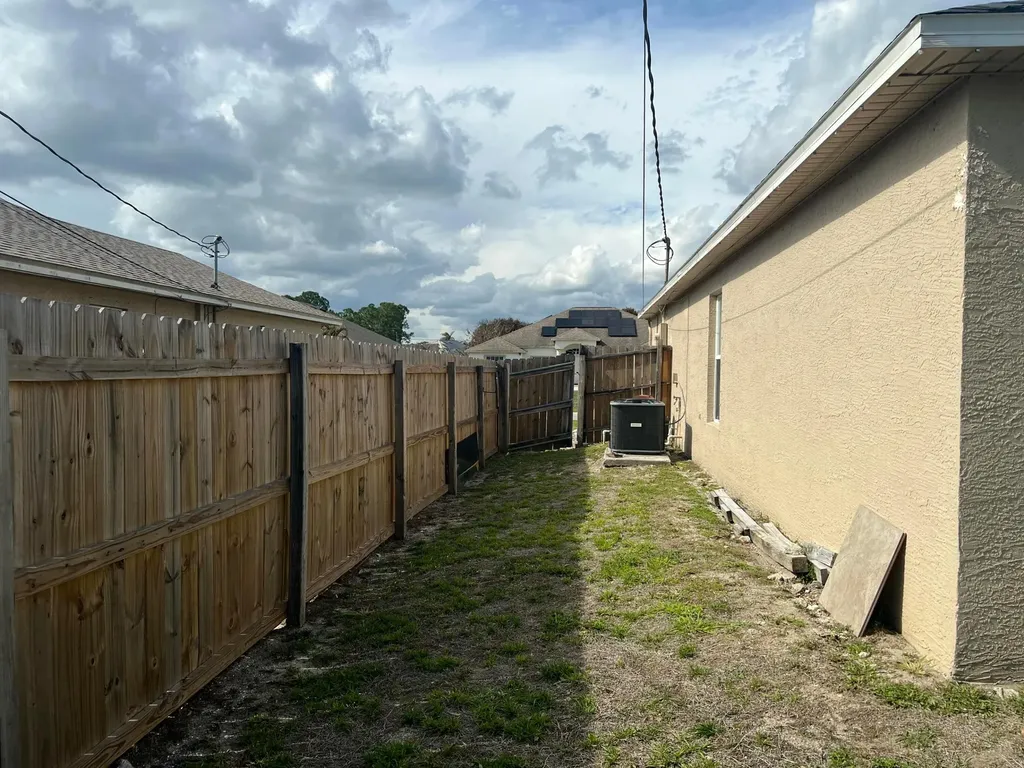 616 SW Jaffe Avenue Port St Lucie FL 34953