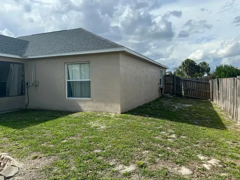 616 SW Jaffe Avenue Port St Lucie FL 34953