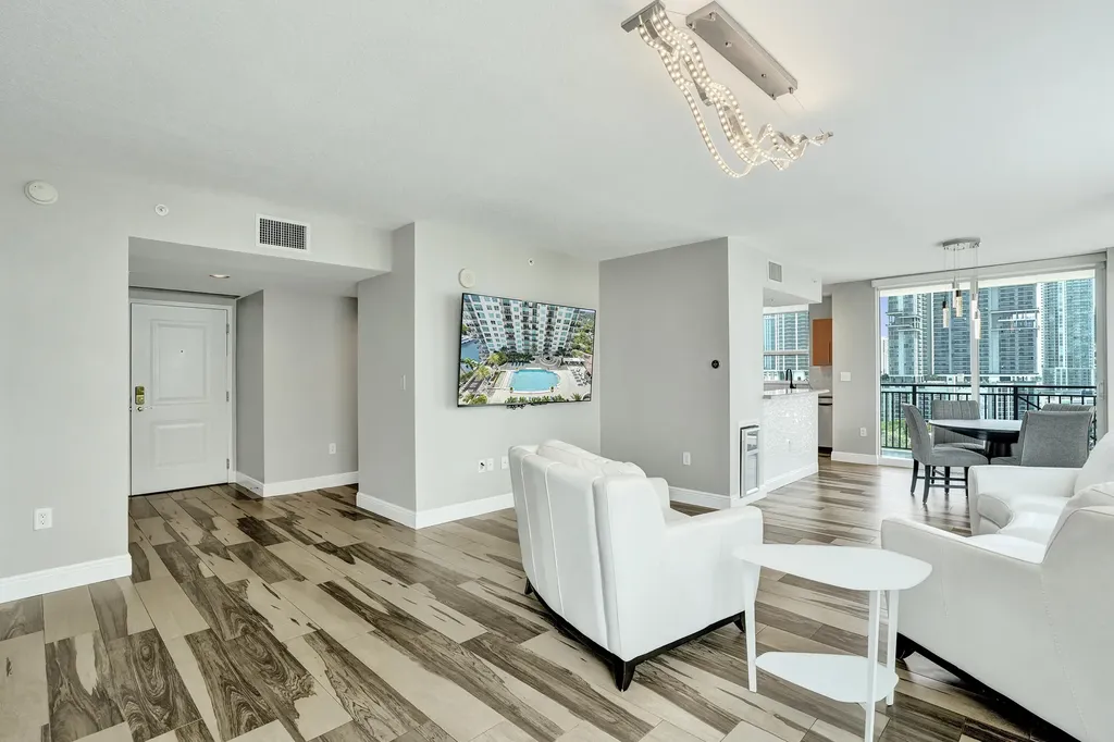 610 W Las Olas Fort Lauderdale FL 33312
