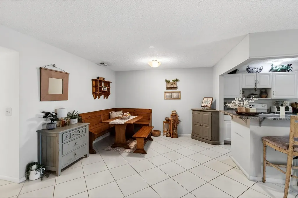 5050 Nesting Way Delray Beach FL 33484