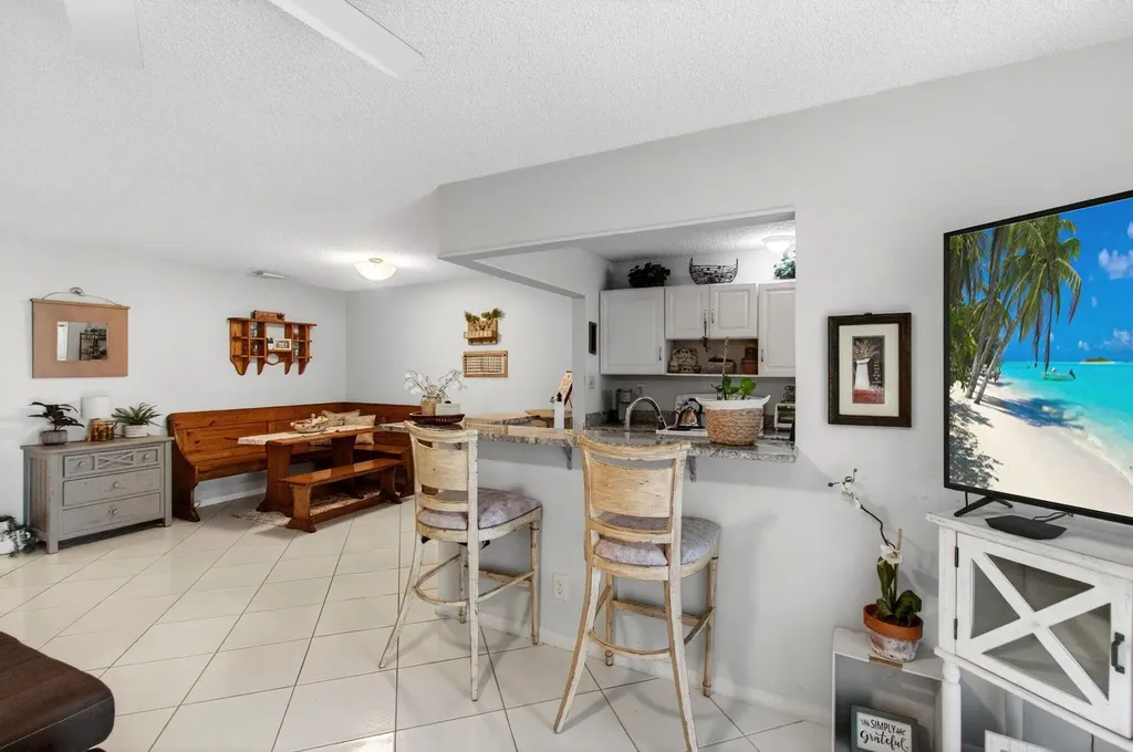 5050 Nesting Way Delray Beach FL 33484