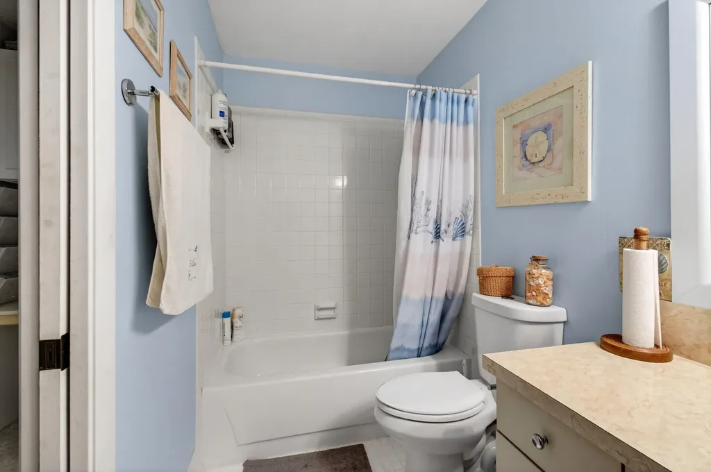 5050 Nesting Way Delray Beach FL 33484