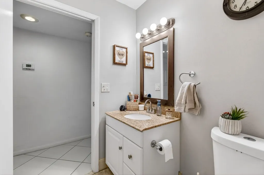 5050 Nesting Way Delray Beach FL 33484