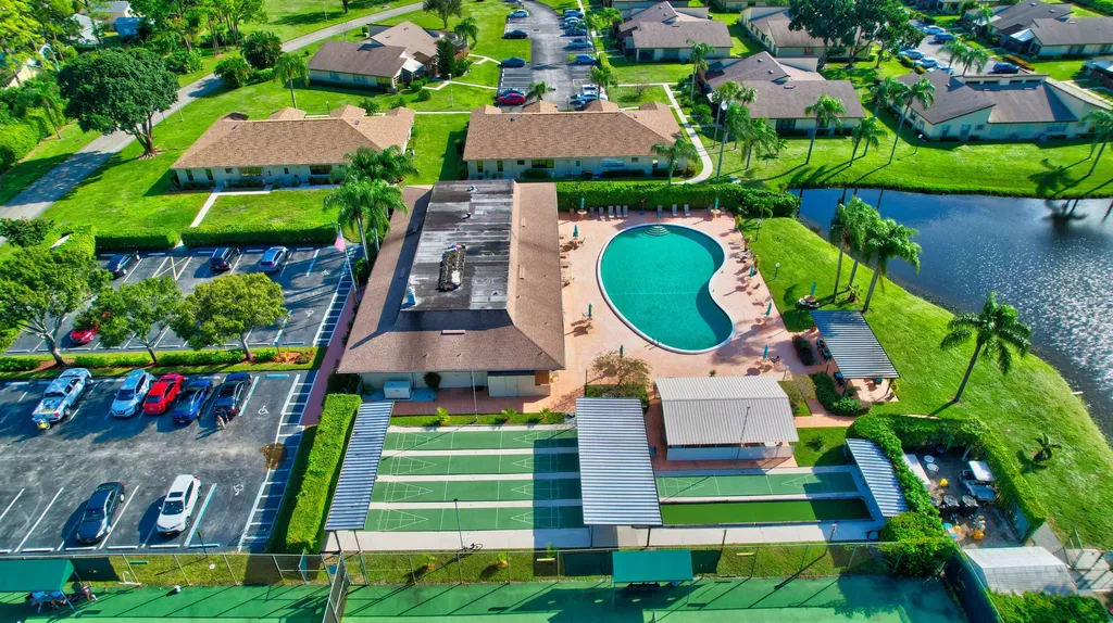 5050 Nesting Way Delray Beach FL 33484