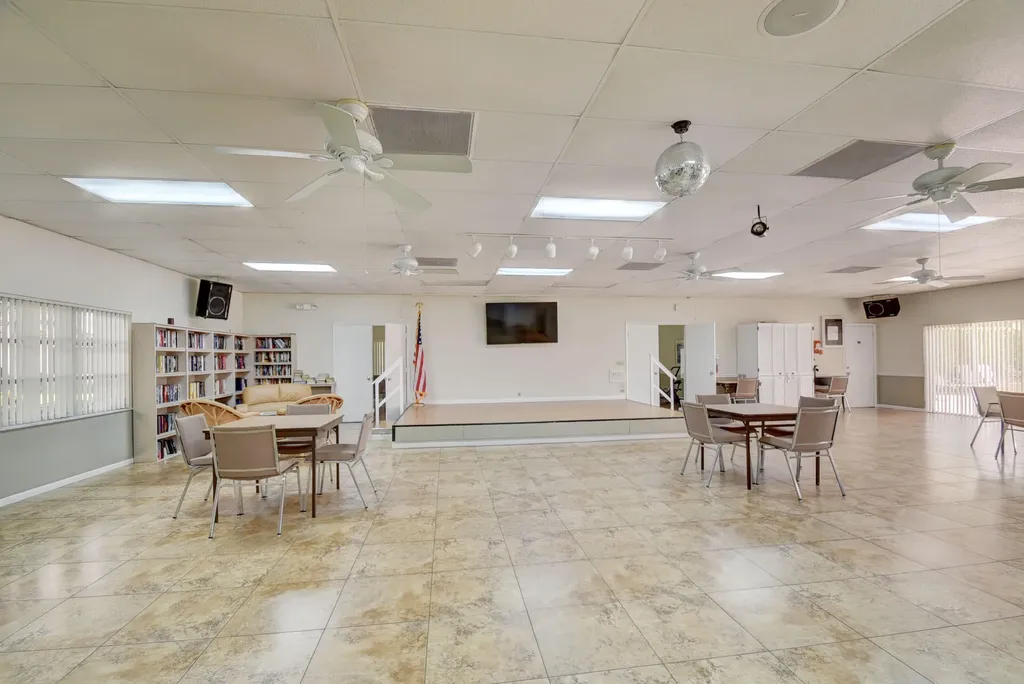 5050 Nesting Way Delray Beach FL 33484