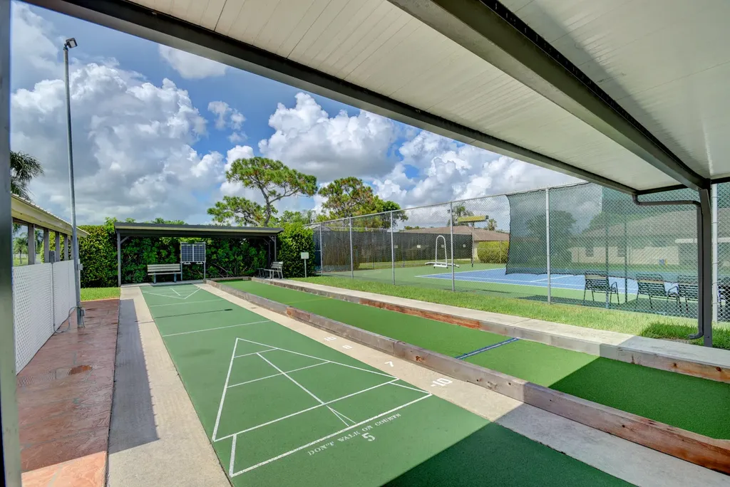 5050 Nesting Way Delray Beach FL 33484