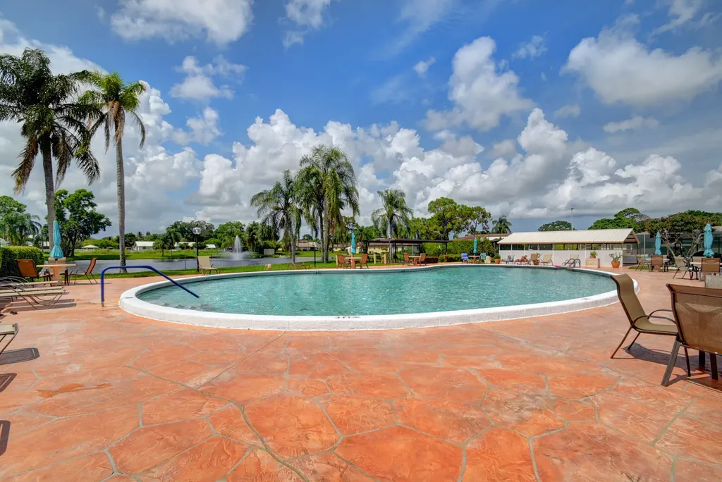 5050 Nesting Way Delray Beach FL 33484