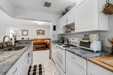 5050 Nesting Way Delray Beach FL 33484