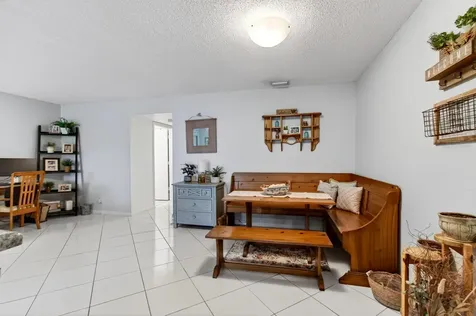 5050 Nesting Way Delray Beach FL 33484