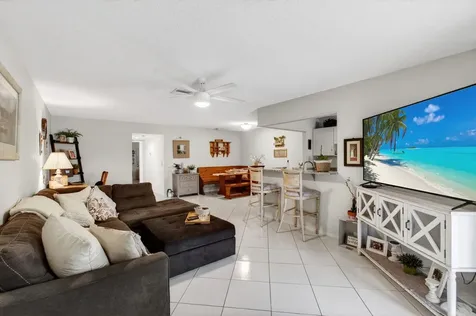5050 Nesting Way Delray Beach FL 33484