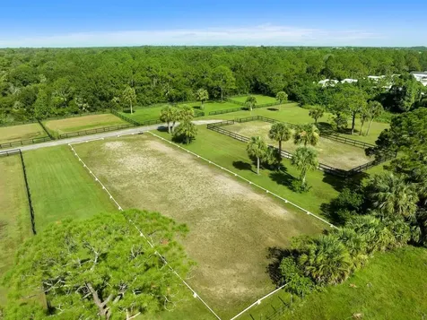 8530 8th Street Vero Beach FL 32968