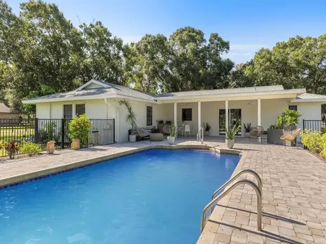 8530 8th Street Vero Beach FL 32968