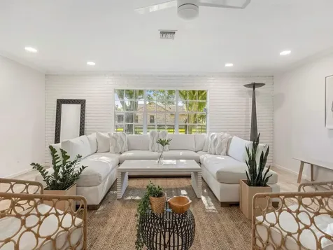 8530 8th Street Vero Beach FL 32968