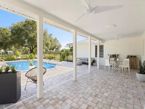 8530 8th Street Vero Beach FL 32968