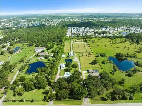 8530 8th Street Vero Beach FL 32968