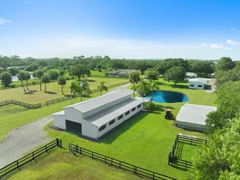 8530 8th Street Vero Beach FL 32968