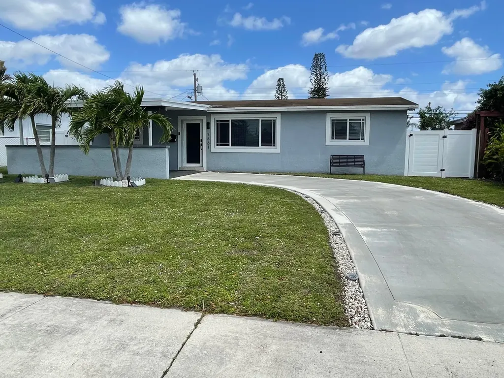 7661 Farragut Street Hollywood FL 33024