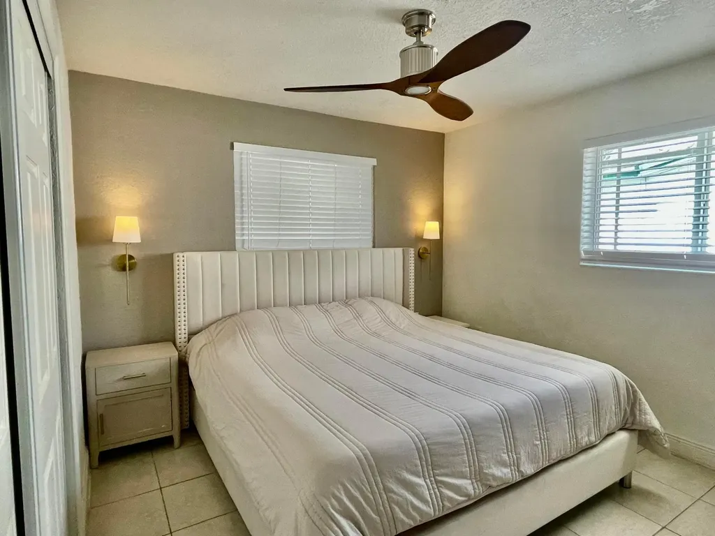 7661 Farragut Street Hollywood FL 33024
