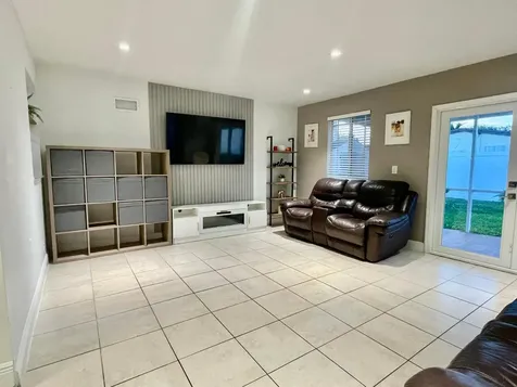7661 Farragut Street Hollywood FL 33024