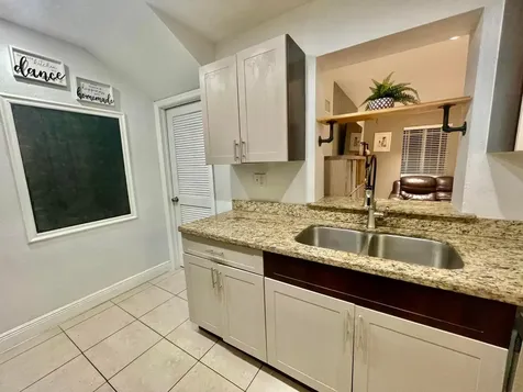 7661 Farragut Street Hollywood FL 33024