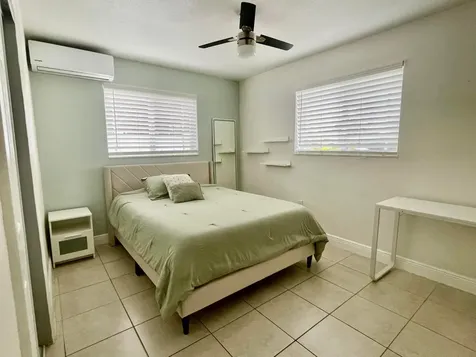 7661 Farragut Street Hollywood FL 33024